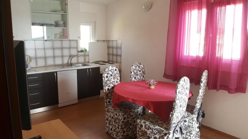 Apartments Lala 普利莫顿 外观 照片